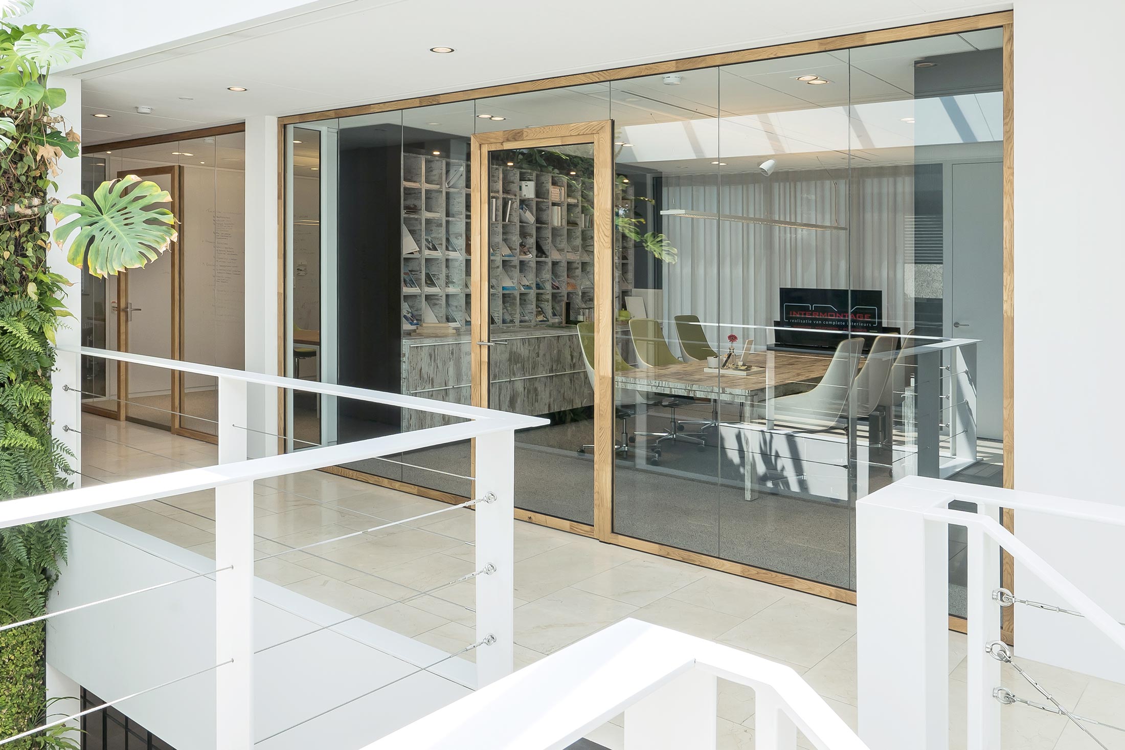 Staaldeuren deuren van aluminium met glas