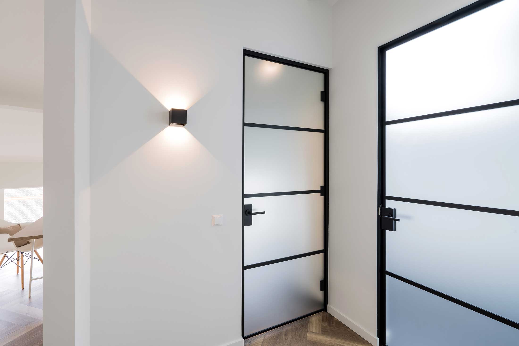 zwarte-aluminium-deuren-glas-004